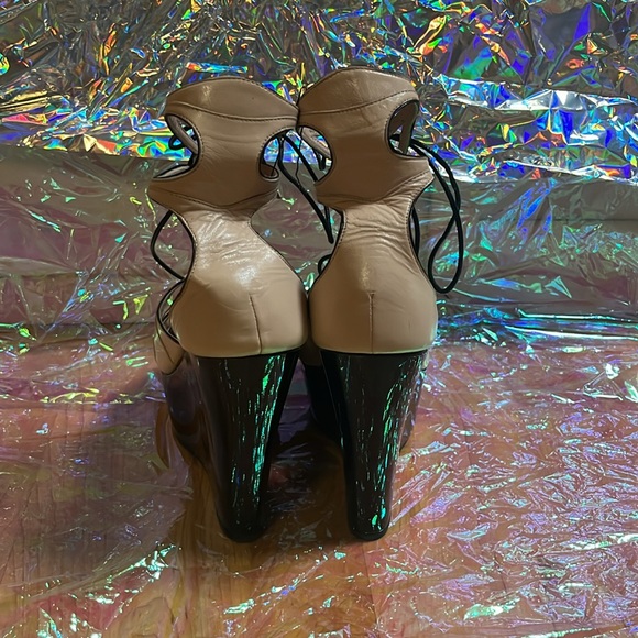 ‼️100% AUTHENTIC‼️Alexander McQueen Lace Up Wedges Black Beige Size 8.5 - Picture 7 of 11